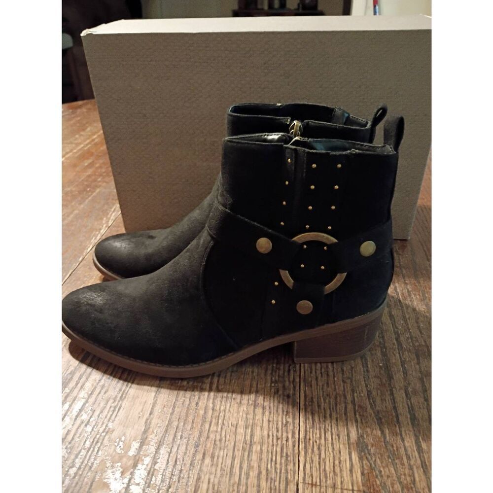 New Size 9.5 Maurices Black Rila Studded Bootie Ankle Boot Side Zip Faux Suede - Picture 4 of 9